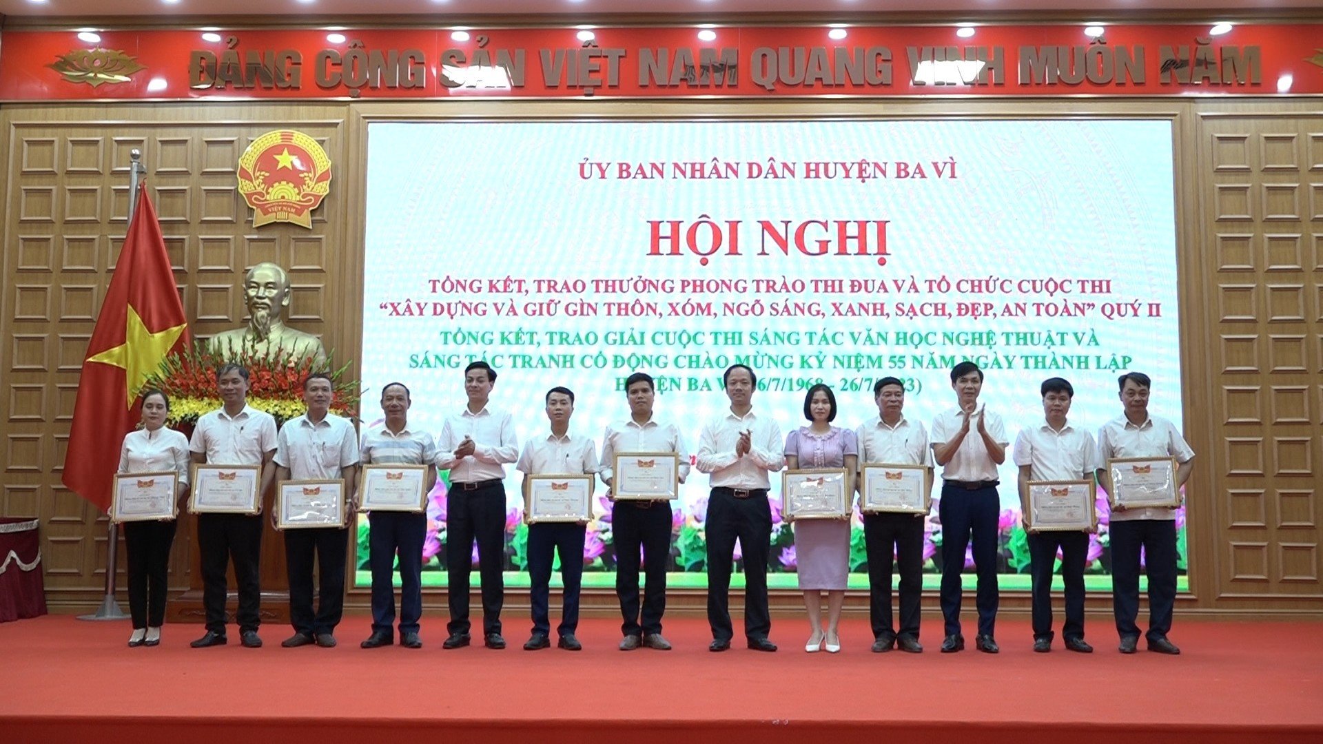 XÃ PHÚ PHƯƠNG VỮNG VÀNG TRONG CUỘC THI XÂY DỰNG VÀ GIỮ GÌN THÔN, XÓM, NGÕ SÁNG, XANH, SẠCH, ĐẸP VÀ AN TOÀN.